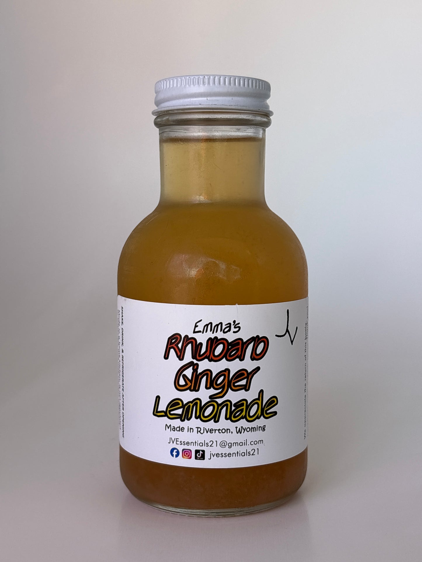 Rhubarb Ginger Lemonade